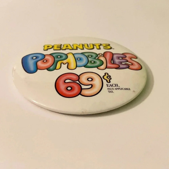 Vintage McDonalds Peanuts Popmobiles Button Pin Collectible Pinback - Picture 2 of 8